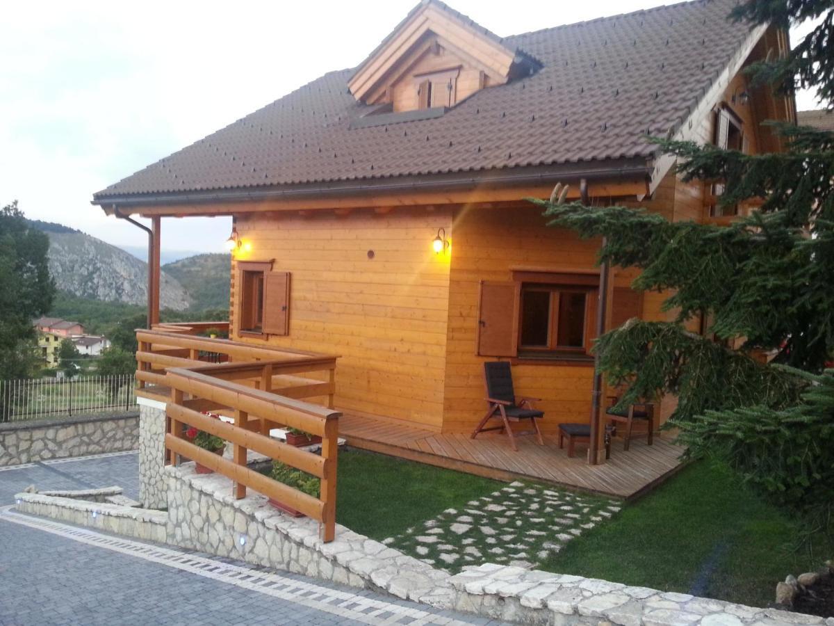 B&B Lo Chalet Di Ocre San Felice d'Ocre Экстерьер фото